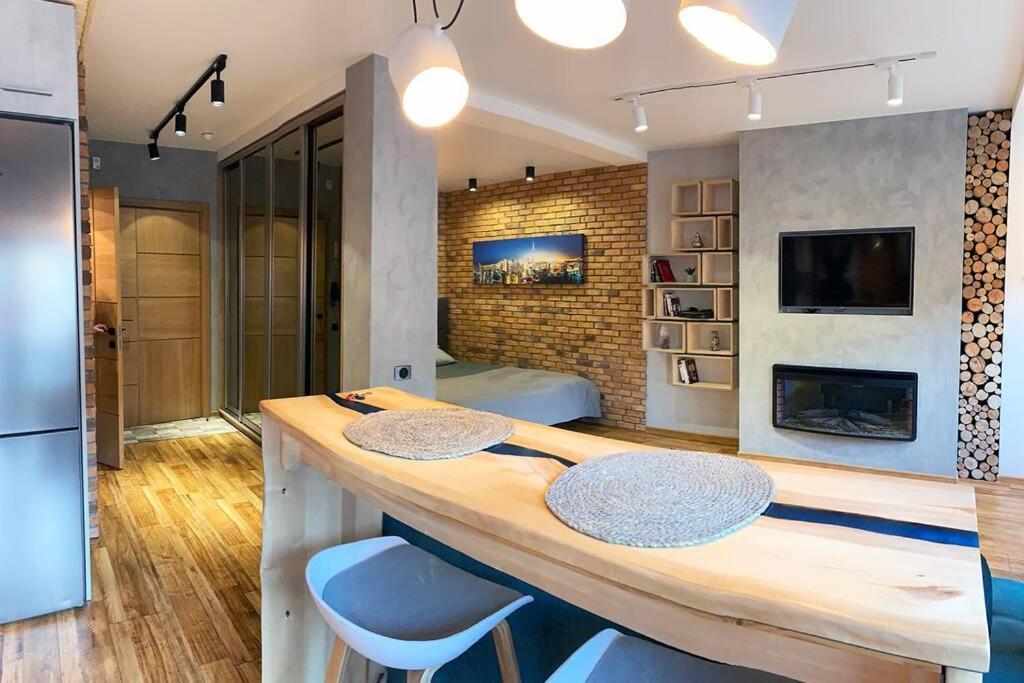 Loft Studio Near Smart Plaza Polytech, Center Киев Экстерьер фото