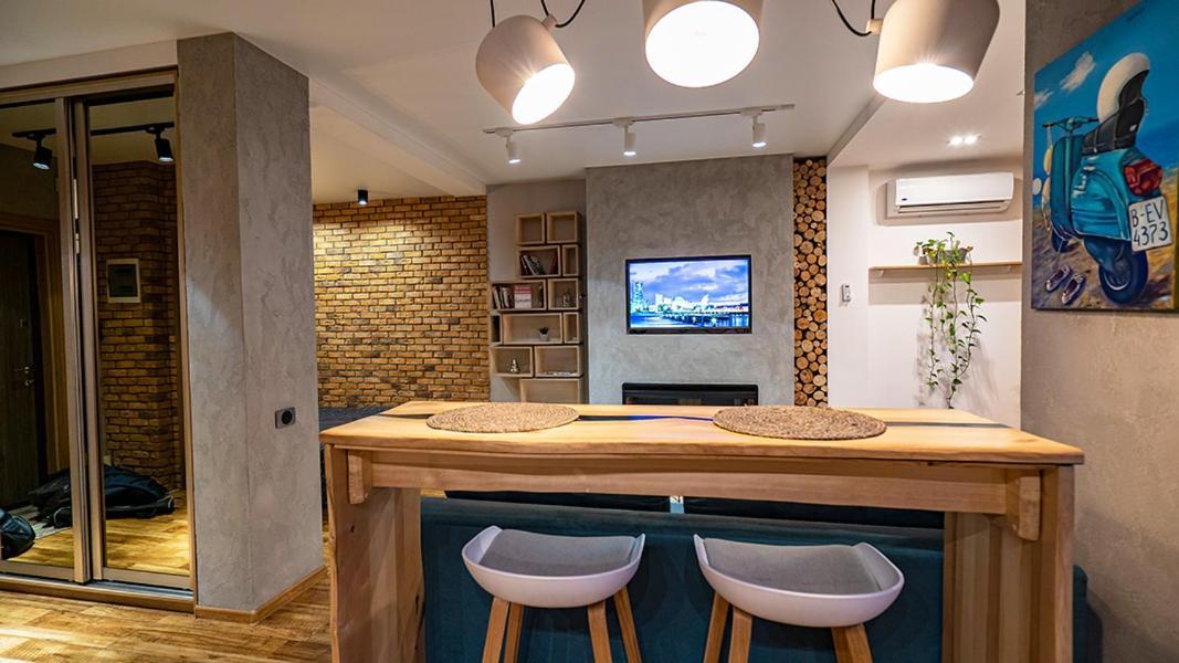 Loft Studio Near Smart Plaza Polytech, Center Киев Экстерьер фото